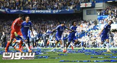 Football - Chelsea v Crystal Palace - Barclays Premier League - Stamford Bridge - 3/5/15 Chelsea's Thibaut Courtois, John Terry, Eden Hazard, Willian and Branislav Ivanovic celebrate after winning the Barclays Premier League Reuters / Dylan Martinez Livepic EDITORIAL USE ONLY. No use with unauthorized audio, video, data, fixture lists, club/league logos or "live" services. Online in-match use limited to 45 images, no video emulation. No use in betting, games or single club/league/player publications.  Please contact your account representative for further details.