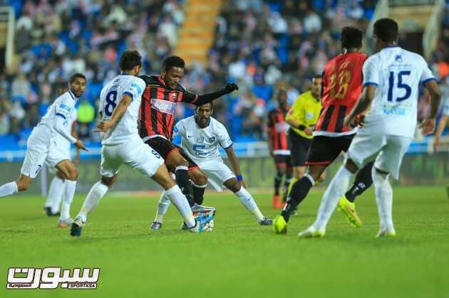 الرائد و الهلال