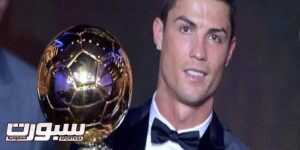 Real Madrid's Portuguese forward Cristiano Ronaldo poses with the 2013 FIFA Ballon d'Or award for player of the year during the FIFA Ballon d'Or award ceremony at the Kongresshaus in Zurich on January 13, 2014. AFP PHOTO / FABRICE COFFRINI        (Photo credit should read FABRICE COFFRINI/AFP/Getty Images)