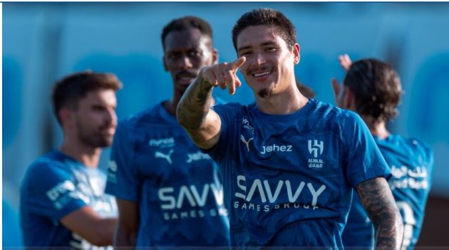 موقف محترف الهلال من لقاء الاتفاق 