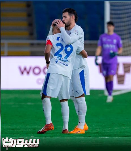 الهلال يقلب الطاولة على النجمة برباعية