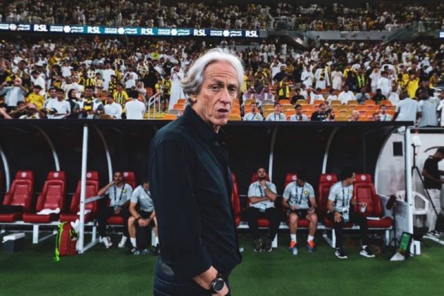 تحذير من جيسوس لثلاثي النصر