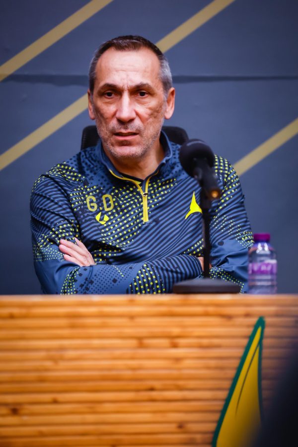 دونيس: جاهزون لمواجهة الفيحاء ونسعى لمواصلة التطور وتحقيق نتيجة إيجابية