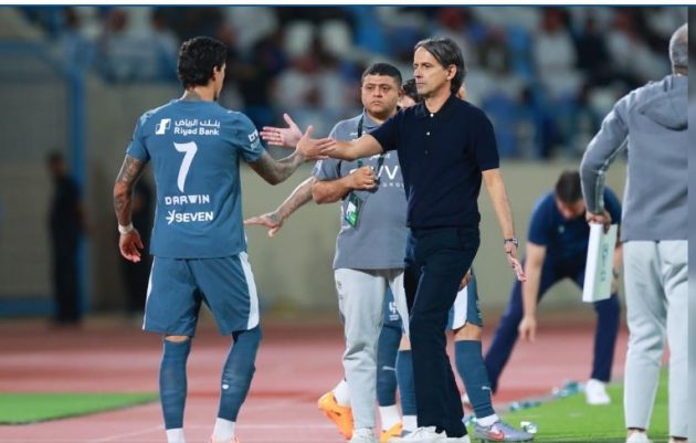 إنزاغي يكشف أسباب تفضيل بنزيمة على نونيز وليوناردو