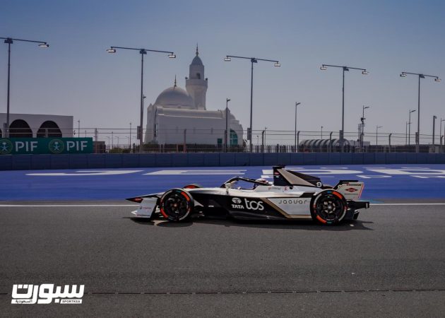 بعدسة عمر الزهراني..الألماني “فيرلاين” يحصد لقب الجولة الرابعة من بطولة العالم “إي بي بي للفورمولا إي” بجدة