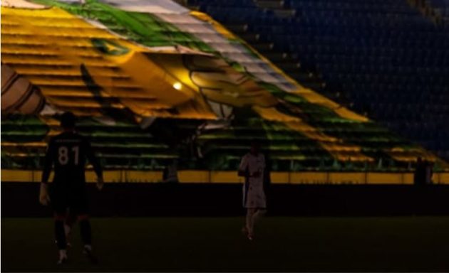 الكهرباء تنقطع في مباراة نيوم والخليج