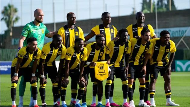 بعشرة لاعبين.. الاتحاد يتعادل مع الخلود في الجولة الأولى لدوري روشن