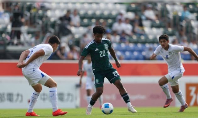 المنتخب السعودي يودع آسيويّة ناغويا بثلاثية أوزبكية