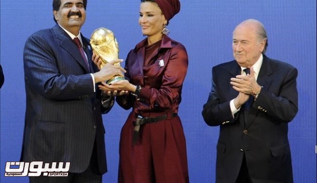 بلاتر يعترف بإمكانية سحب كأس العالم 2022 من قطر