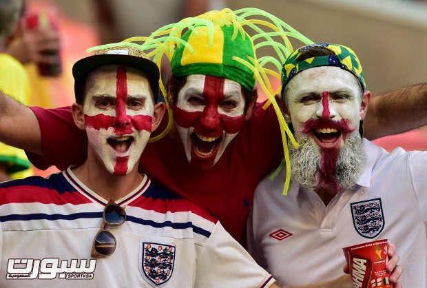 TOPSHOTS-FBL-WC-2014-MATCH08-ENG-ITA-FANS