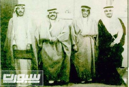 من اليمين: خالد بن عبدالله وطلال بن منصور وعبدالرحمن بن سعوجد وعبدالله بن ناصر