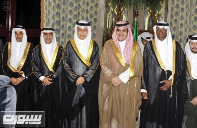 رئيس  الاتحاد اسيا و الاتحاد السعودي