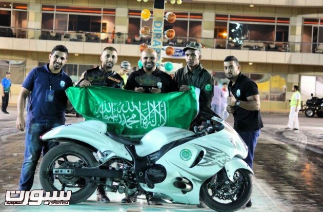 صورة جماعية فريق الحرس الملكي