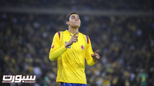 Colombian forward Giovanni Moreno looks